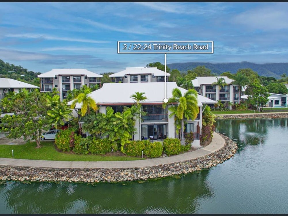 Bright 3-bedroom Beachside Stay With Pool & BBQ