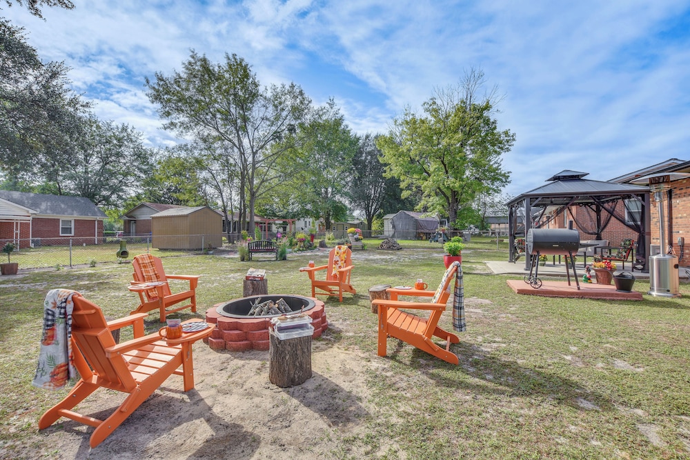 1 Mi to Fort Bragg: Family Home w/ Backyard