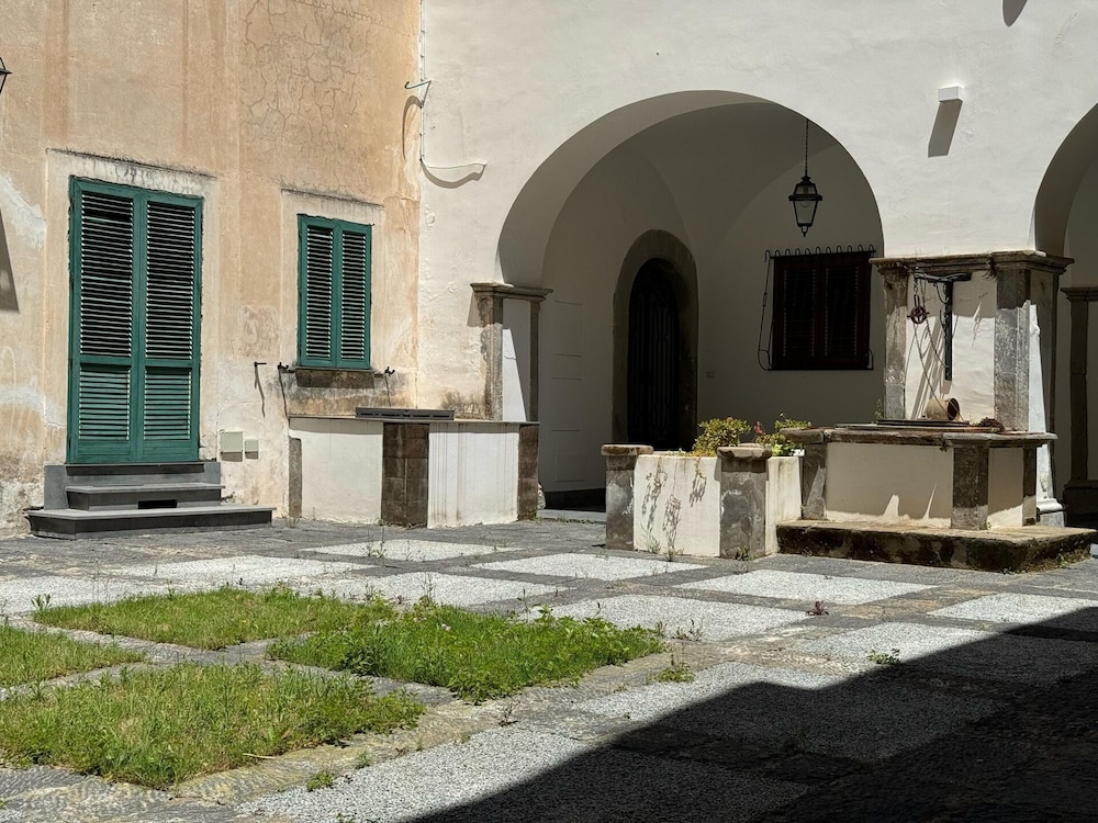 YourHome - Chiara's Apartment Sorrento 2