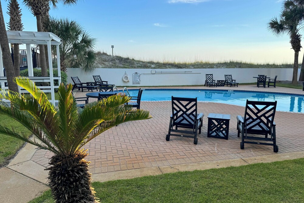 Waterfront Fort Walton Beach Condo: Pool Access!
