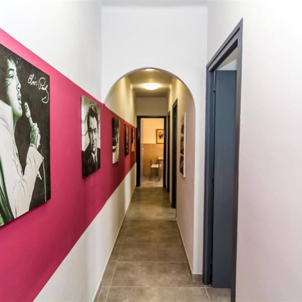 Macia 1-2 in Roses With 1 Bedrooms and 1 Bathrooms view 4