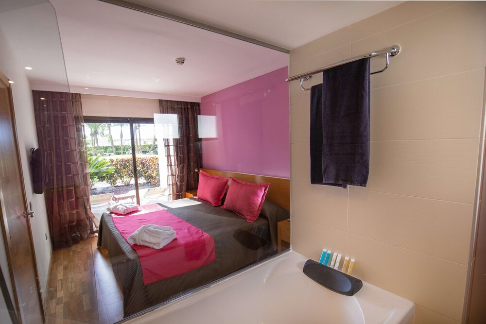 R2 Romantic Fantasia Dreams & Suites Hotel – Adults Only - All inclusive