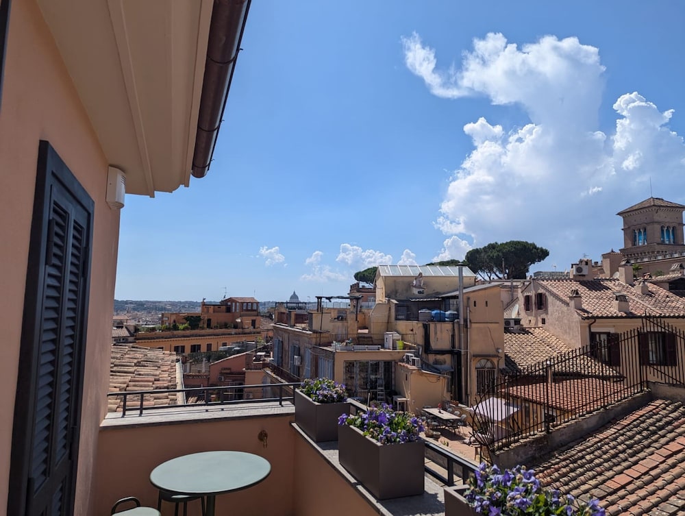 Treasurerome Eden Penthouse Suite 2BR