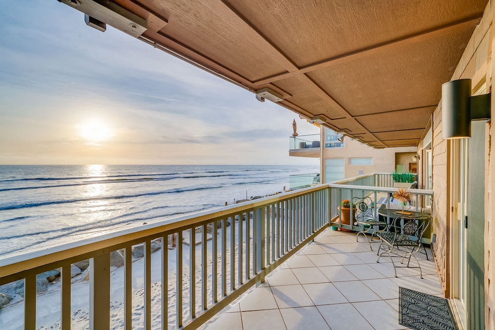 Luxury Oceanfront Condo With Private Beach Access