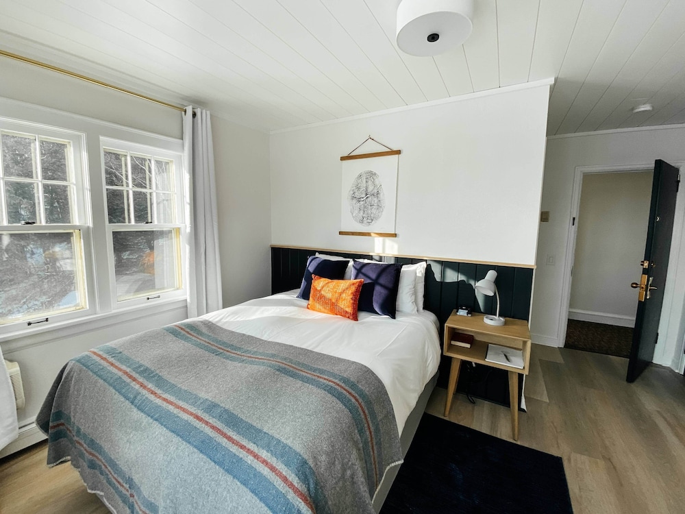 Cascade Lodge