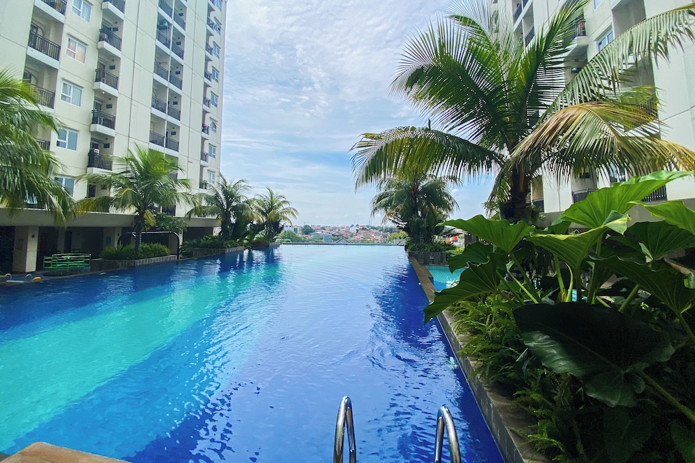 Nice and Comfy Studio at Cinere Resort Apartment
