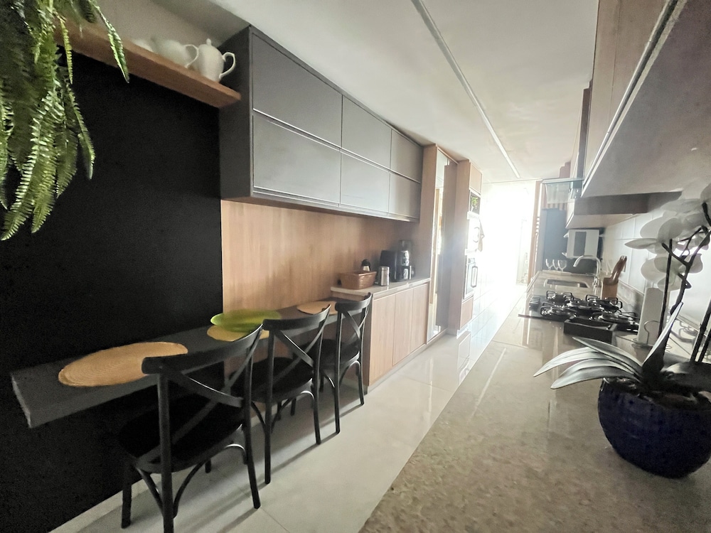 CM 304 - luxo conforto em frente ao mar