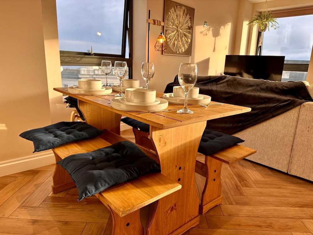 Brighton City View 3-bed Retreat