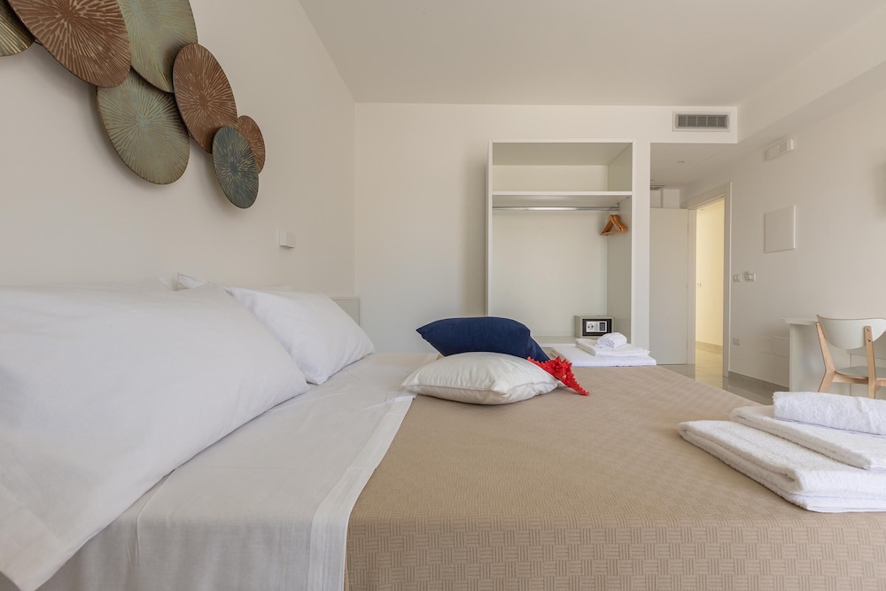 2400 Sdmr - Monolocale 2 en Salve — hotel room