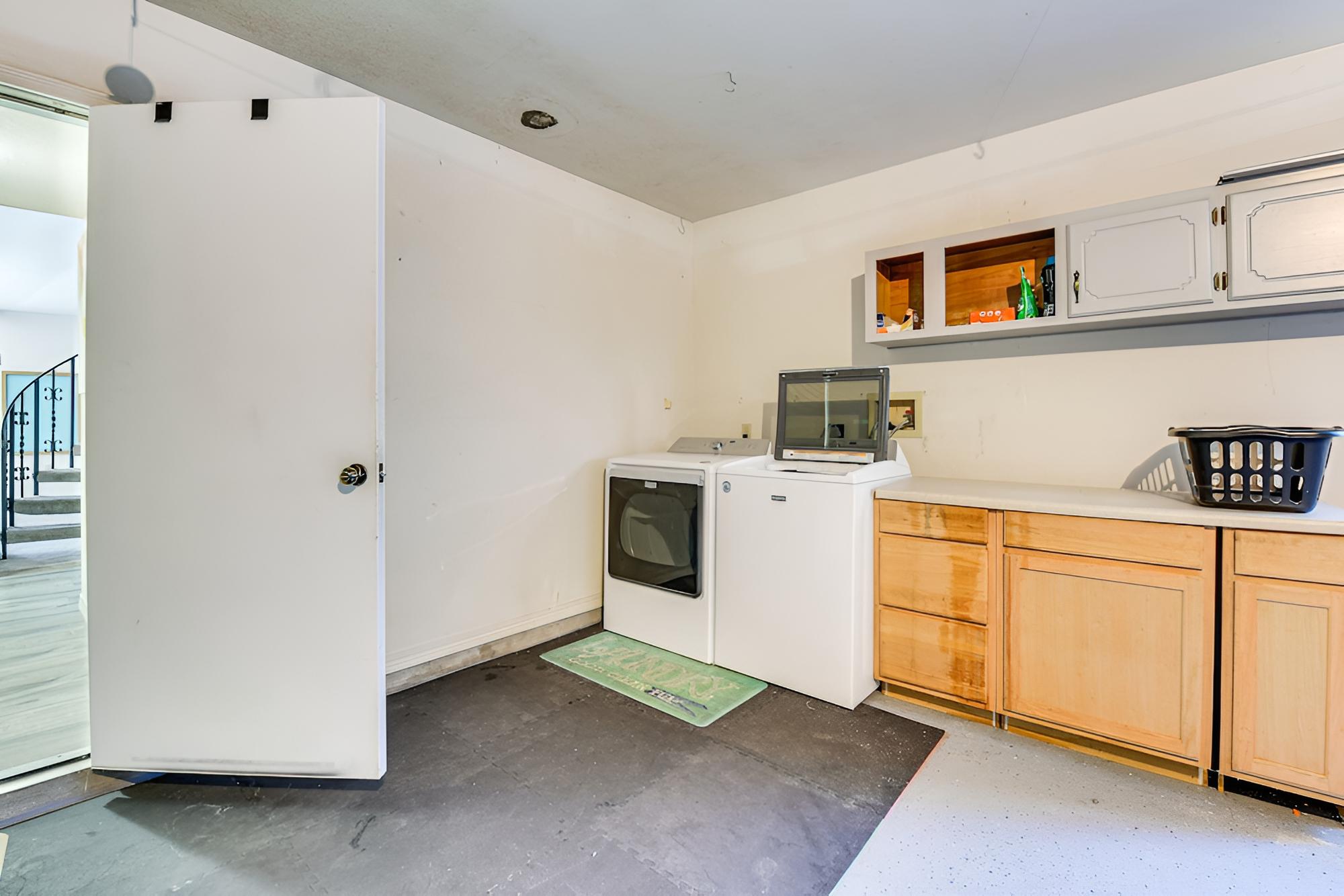 Shalimar Townhome w/ Screened Porch: 6 Mi to Beach view 2