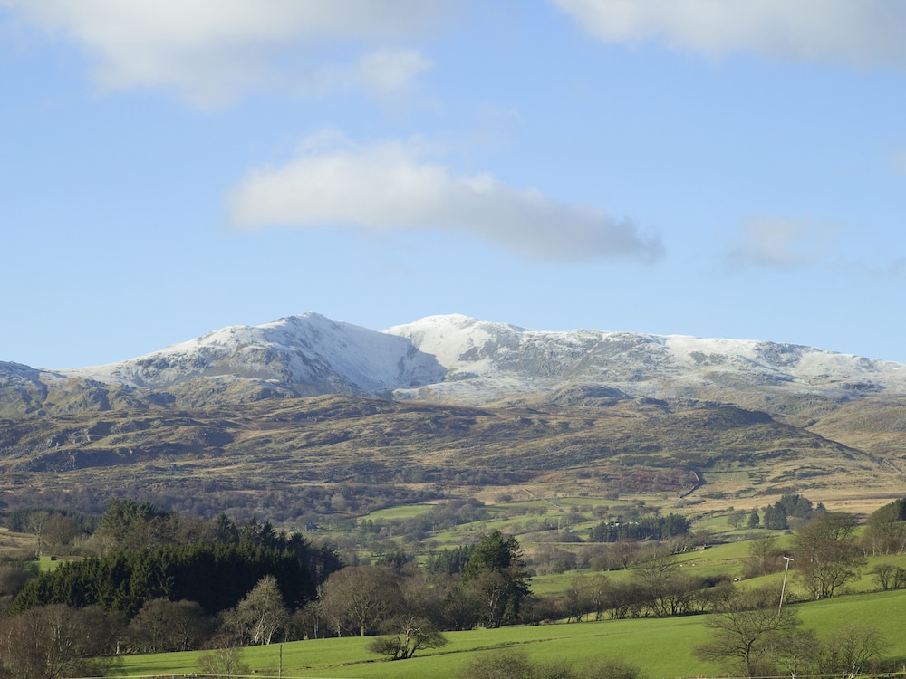 Cyffdy Cottage - Arenig view 4