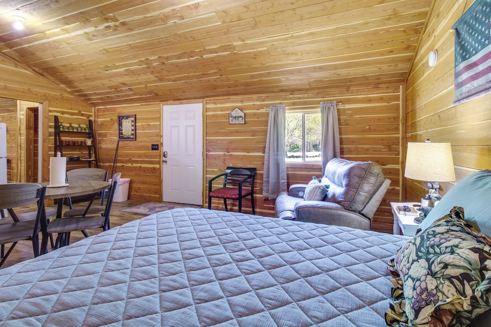 Fish & Boat: Angler's Cabin 2 Mi to White River