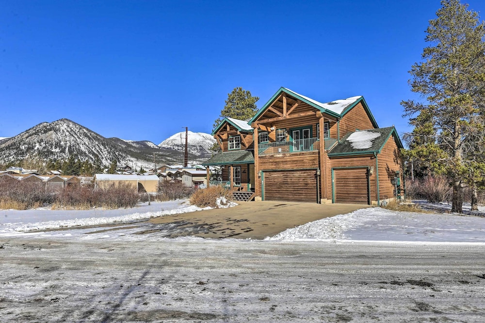 2 Mi to Frisco Slopes: Cozy Retreat w/ Mtn Views!