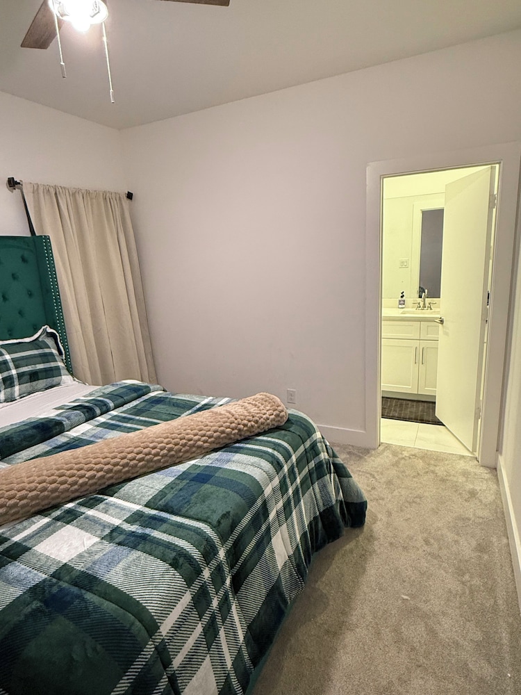 Luxury 3BR for Families Nurses and Group