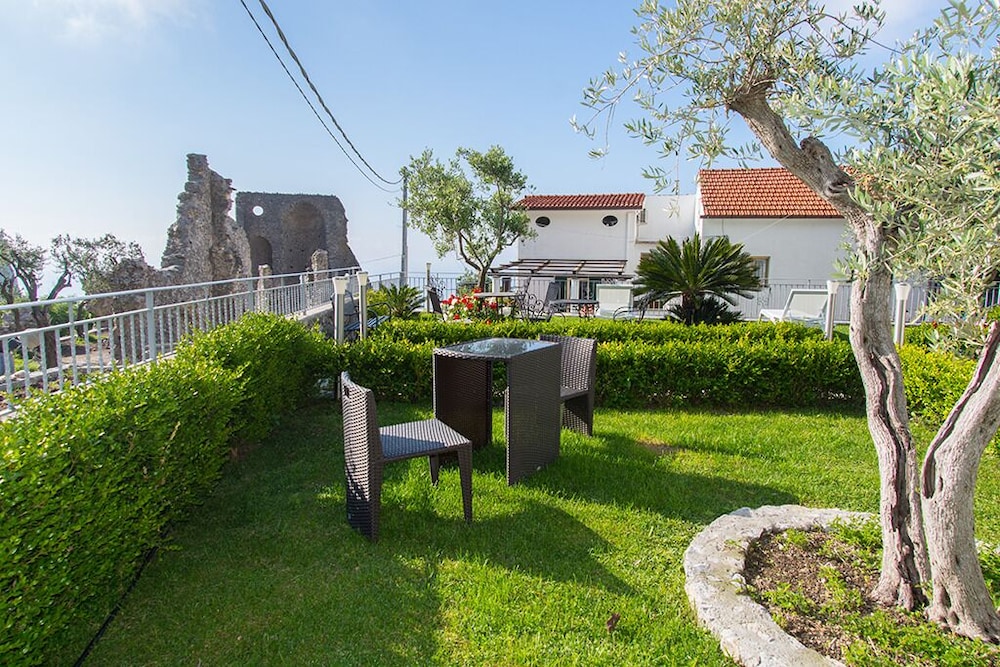 Villa Lo Smeraldo Ravello Luxury Home