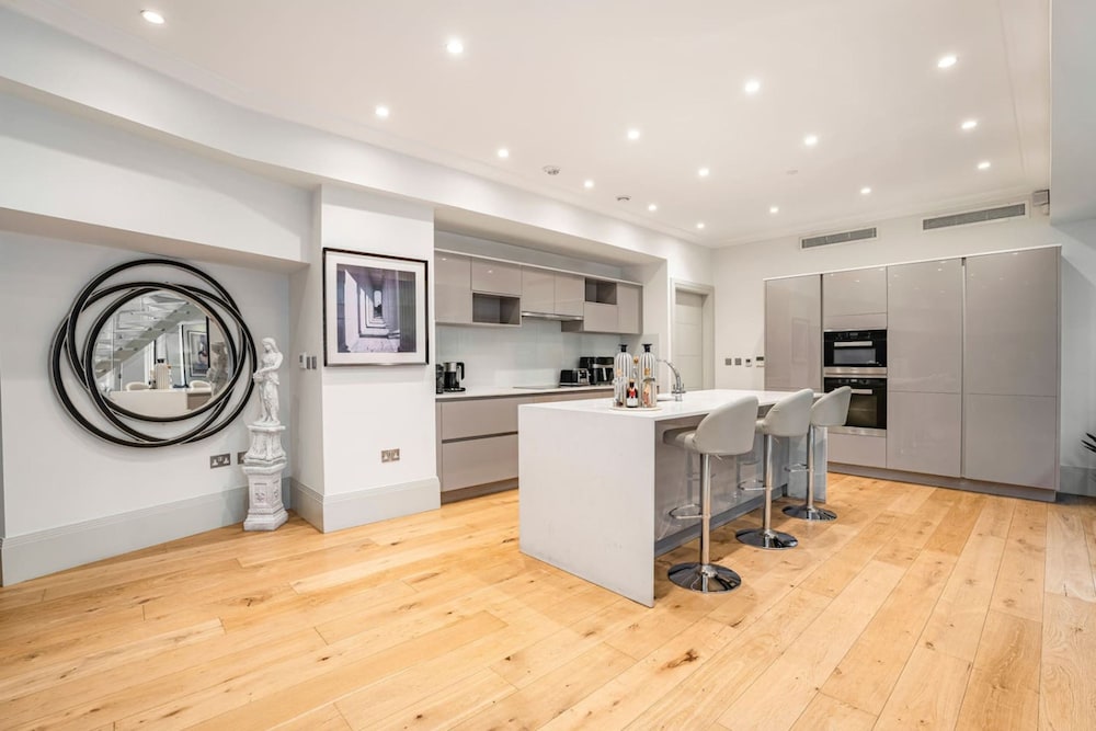 Ultra Luxury Mayfair Home Park Lane Location