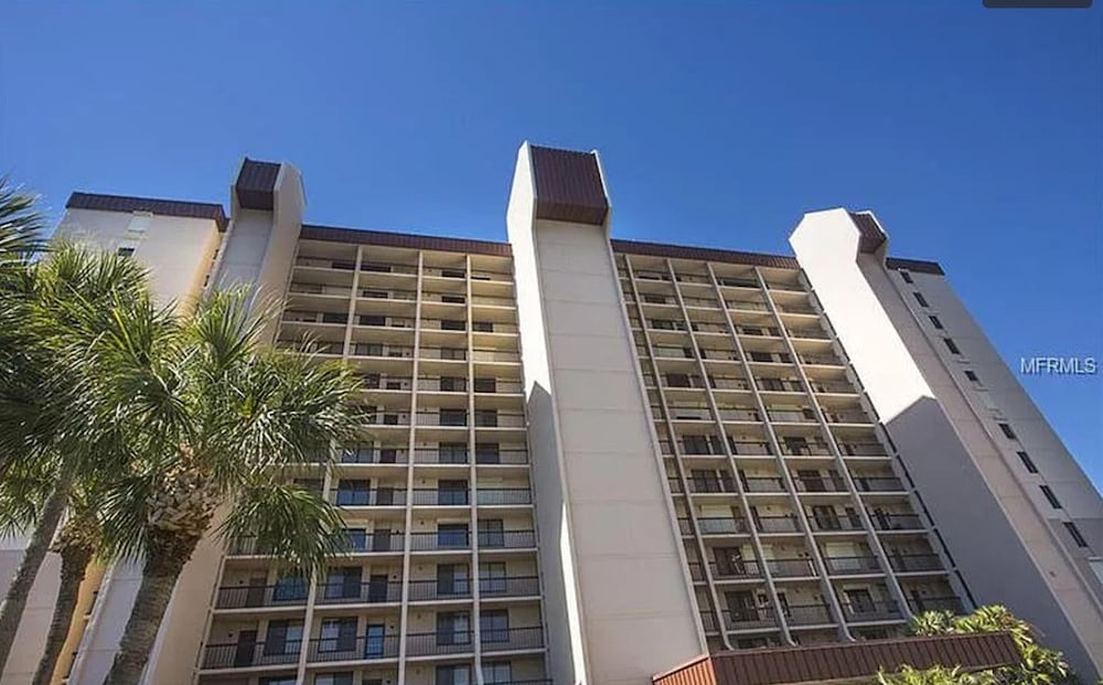St. Pete Beach Yacht and Tennis Club 404