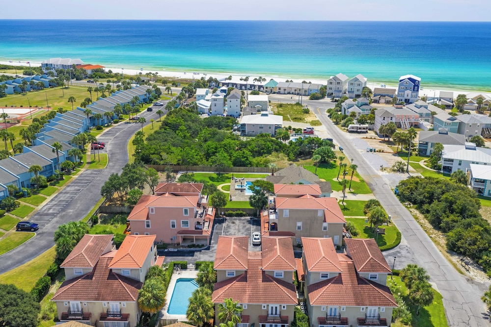 Southfields Retreat 4BR Getaway Near Laguna Beach, Carillon & Pier Park