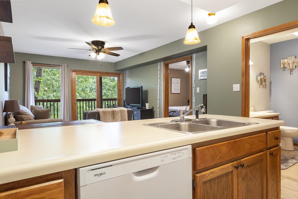 Vacay N Stay - Quiet Community Near Branson!