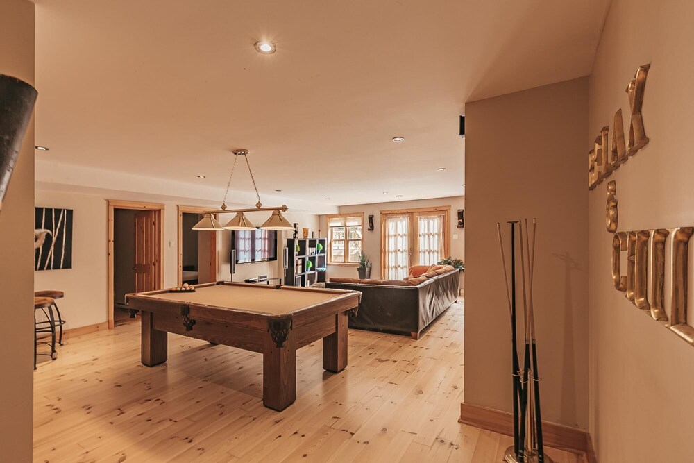 Harfang 51 - Stunning log Cottage With Private hot tub Pool and Scandinavian dry Barrel Sauna