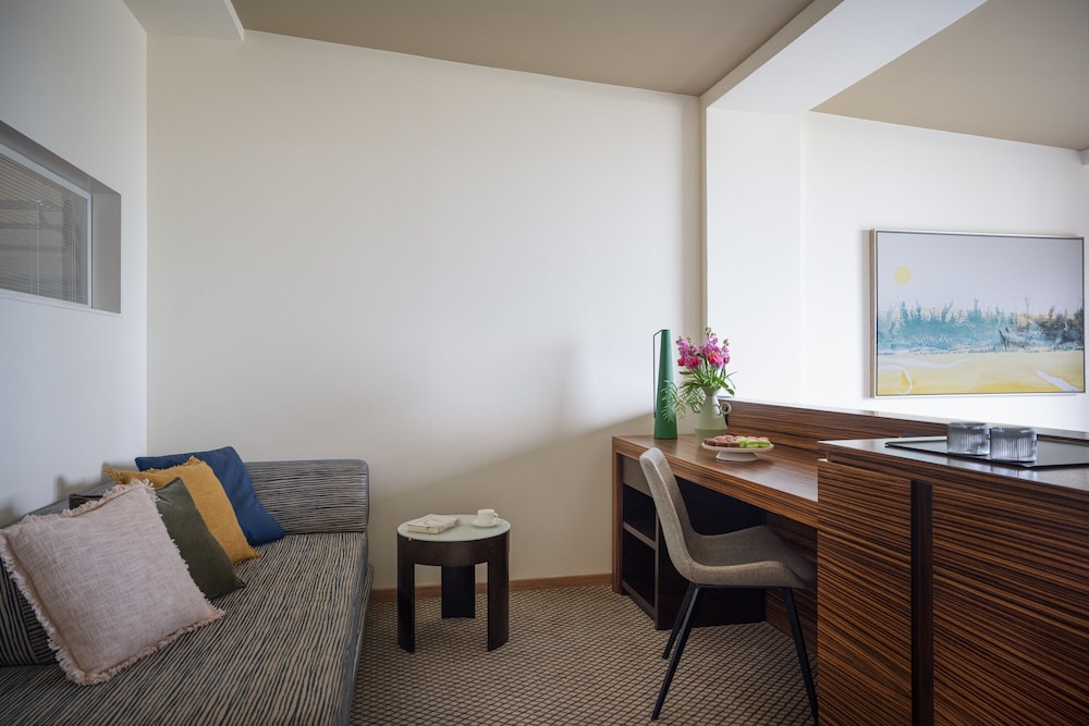 Dan Accadia Hotel