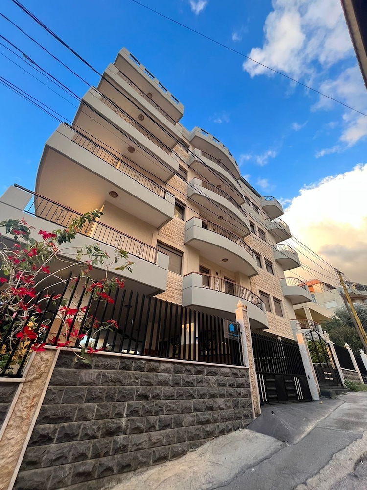 Akl - Chic Apts & Balconies in Batroun
