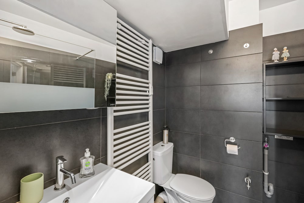 Flat by the Seaside With Stunning Ocean Views