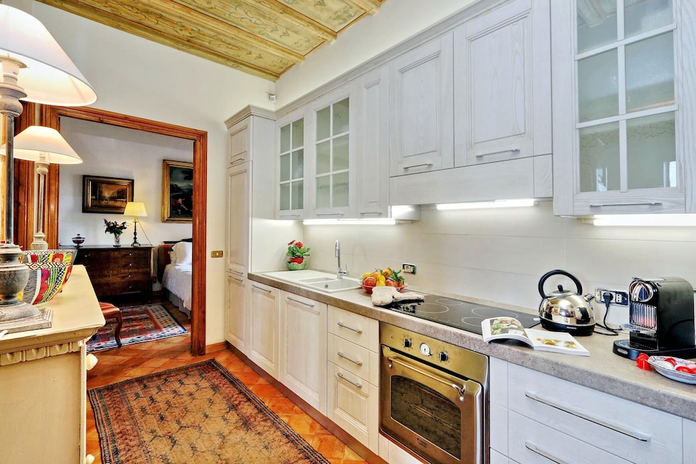 Treasurerome Colosseum Terrace 2BR