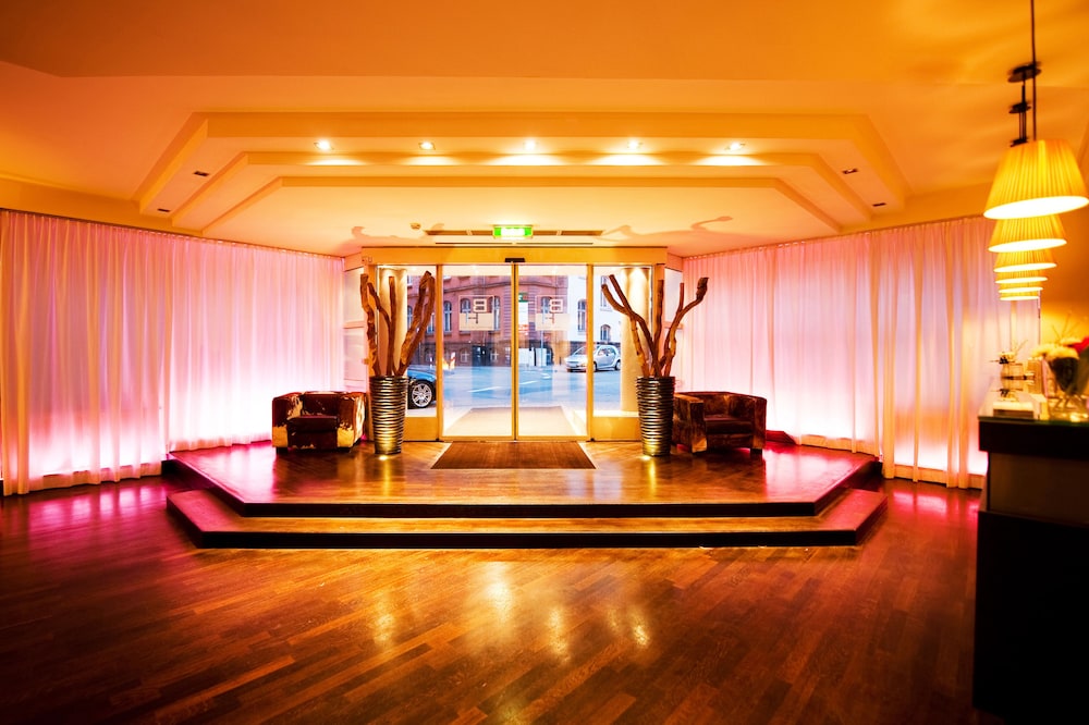 Frankfurt Vacations - Bristol Hotel Frankfurt - Property Image 52