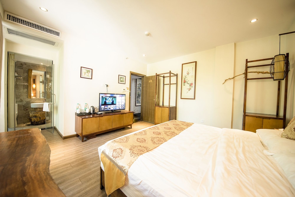 Dongfang Tianshe Resort