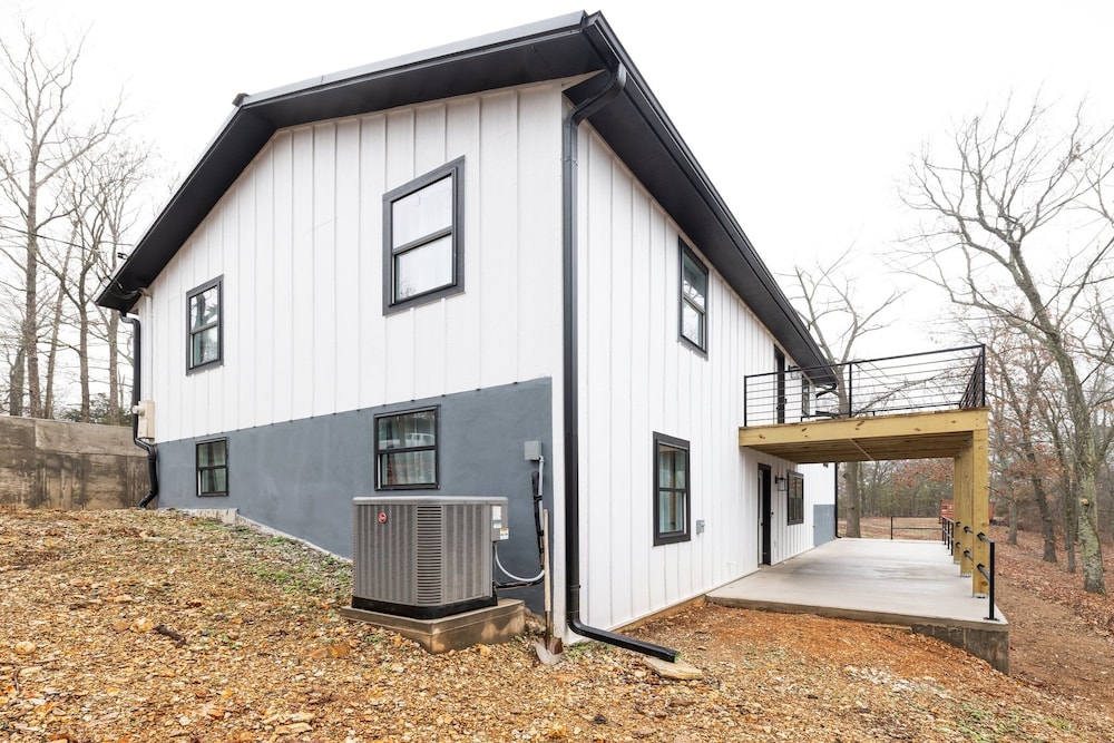 Lost Ridge Retreat 5 Bedroom Home