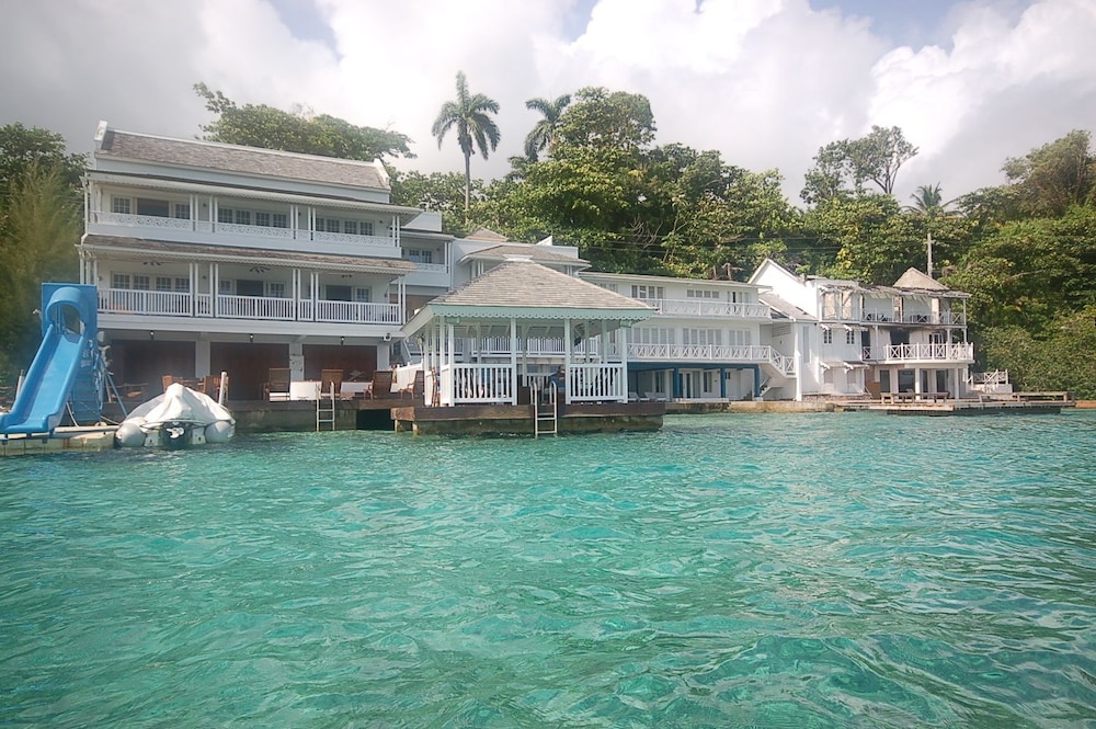 San Bar 6BR by Jamaican Treasures