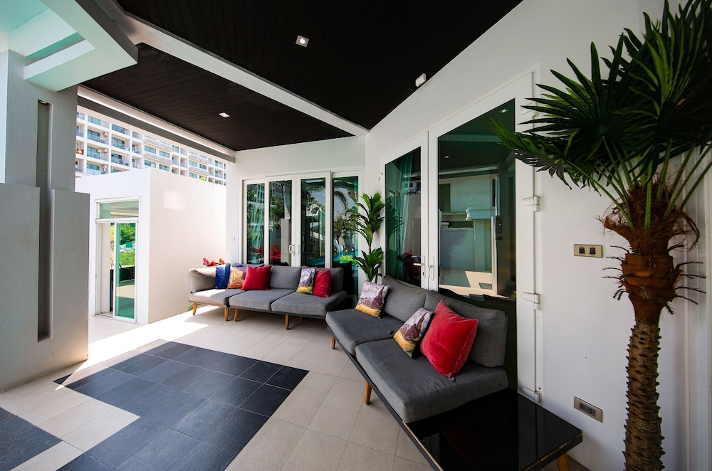 Hollywood Pool Villa Jomtien Pattaya