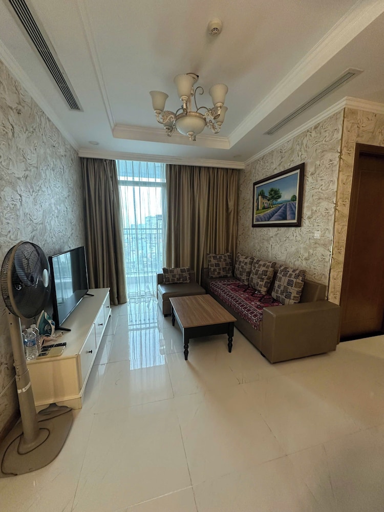 The Aquamarine Landmark Suites - Poolside Access at L4B