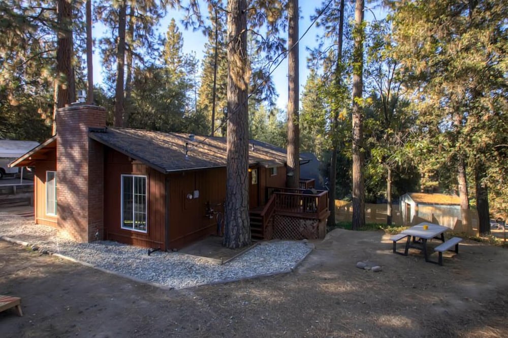 Yosemite Scenic Wonders - Bass Lake Area