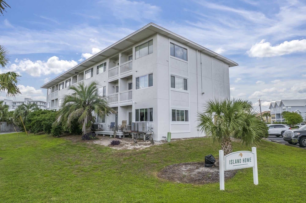 Holiday Isle - Private Beach - Special Offer!