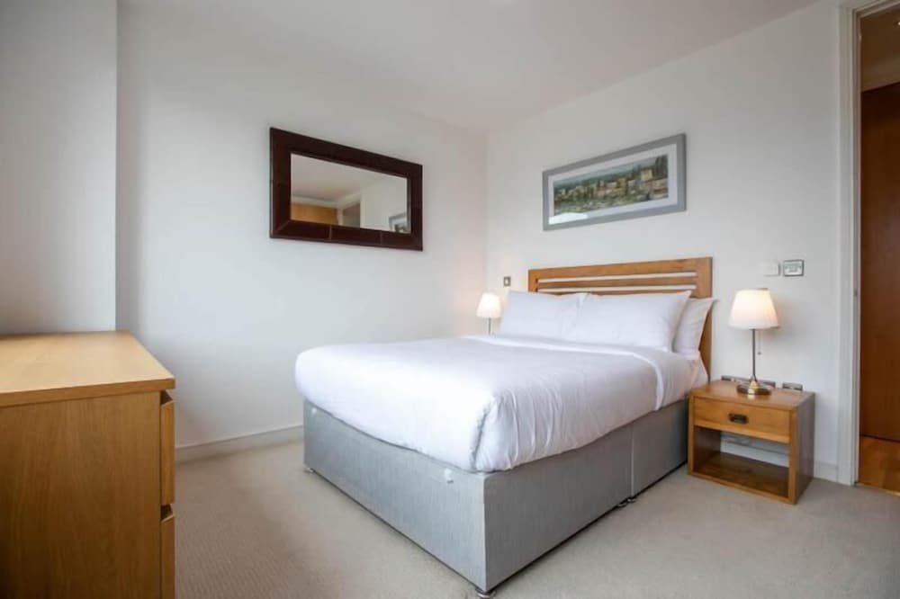 Grand Canal Square Apartments