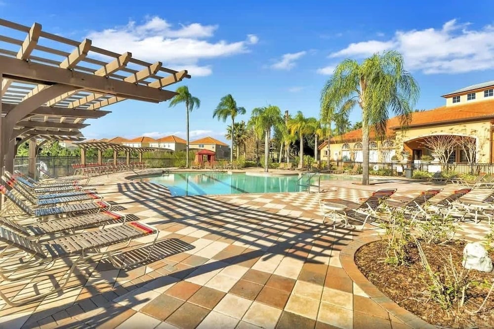 Luxury Villa Near Disney 6 Bd Home With Private Pool and Resort