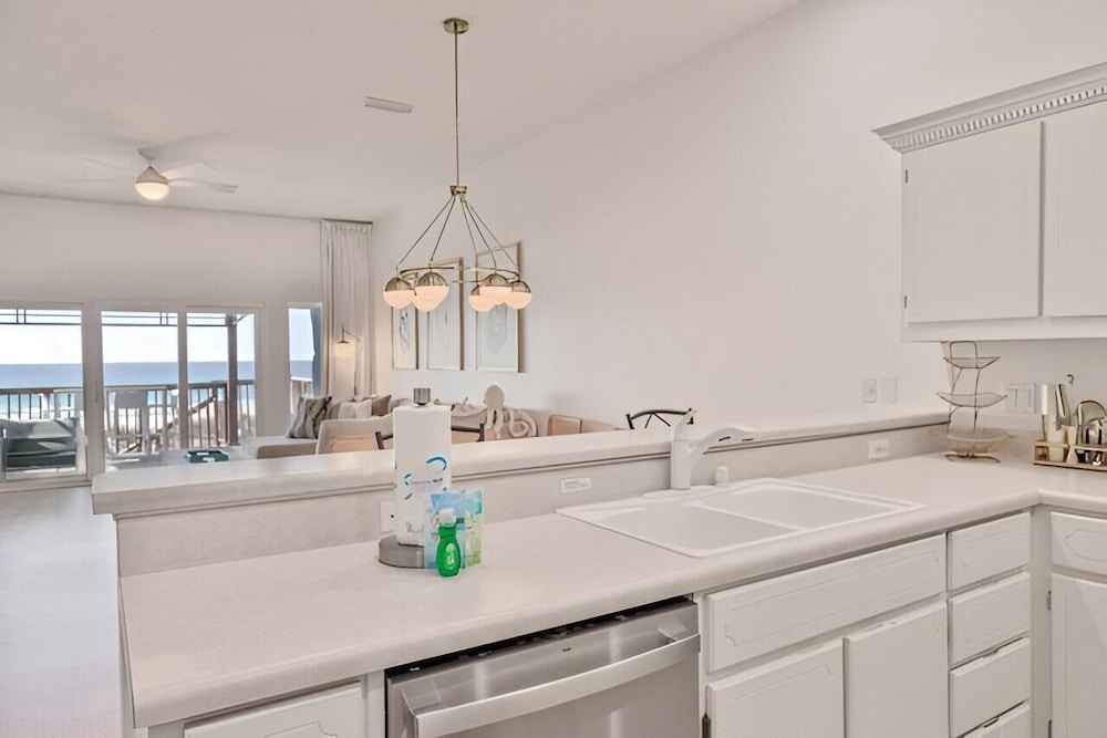 Gulfs Edge Townhome #7- Sun-kissed Memories