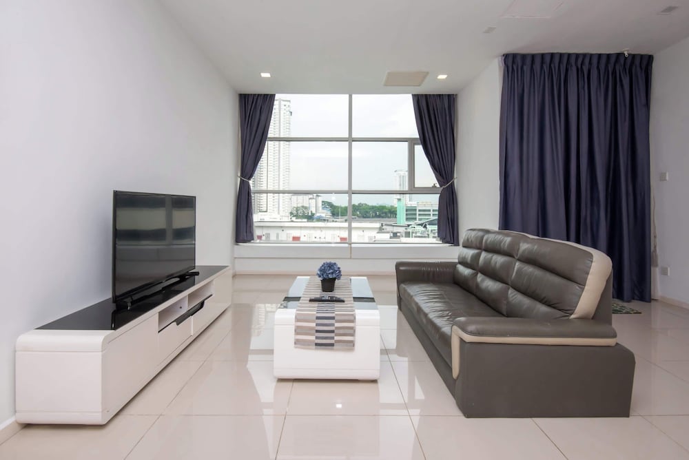 Bright 2BR Suasana Stay Near JB Sentral CIQ