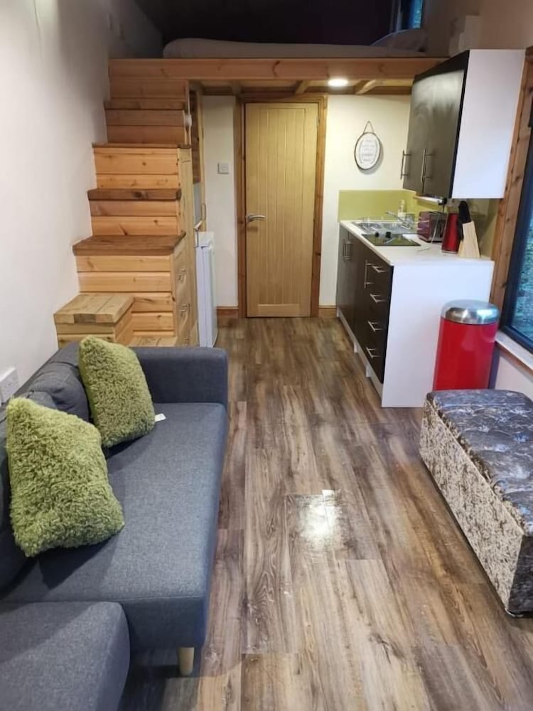 Tiny House Hot Tub view 5