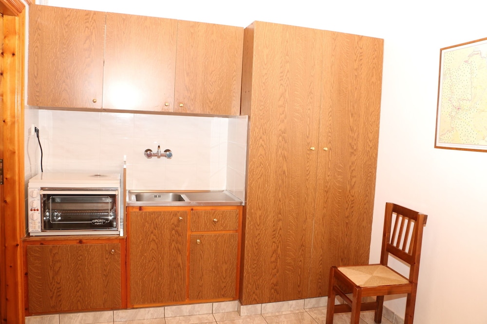 Maleatis Apollo photo 3