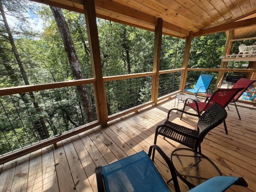 Misty Mountain Getaway - 2 bedroom 2 Cabin