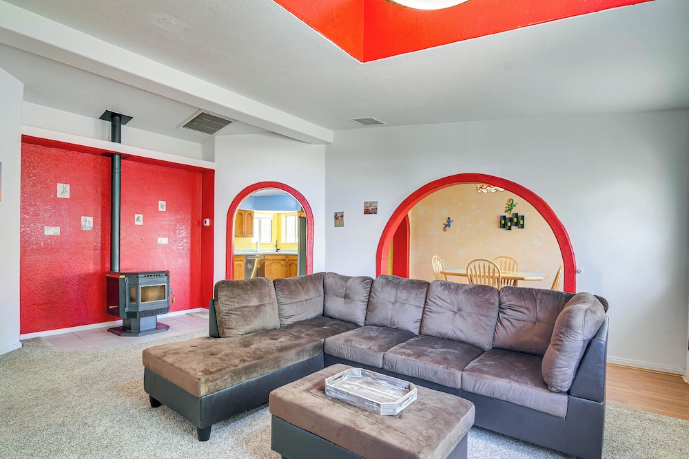 Page Vacations - Page Home: Deck  Fire Pit, 6 Mi to Horseshoe Bend - Property Image 1