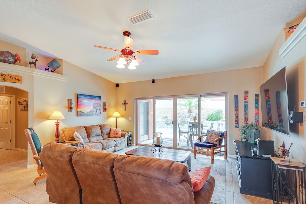 3 Mi to Lake Havasu! Retreat w/ Poolside Oasis view 2