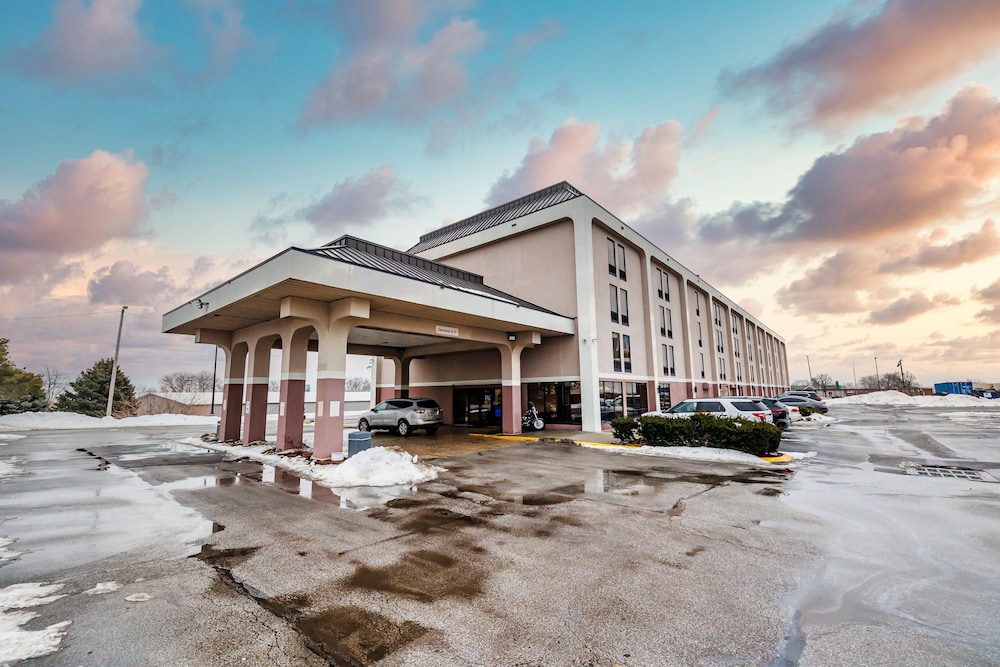 Hotel New Victorian Inn & Suites Omaha