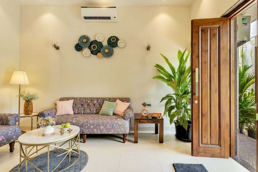 AquaVista Assagao Residency