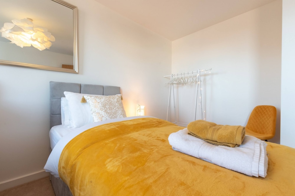 Amber Apartment Empress Heights view 4
