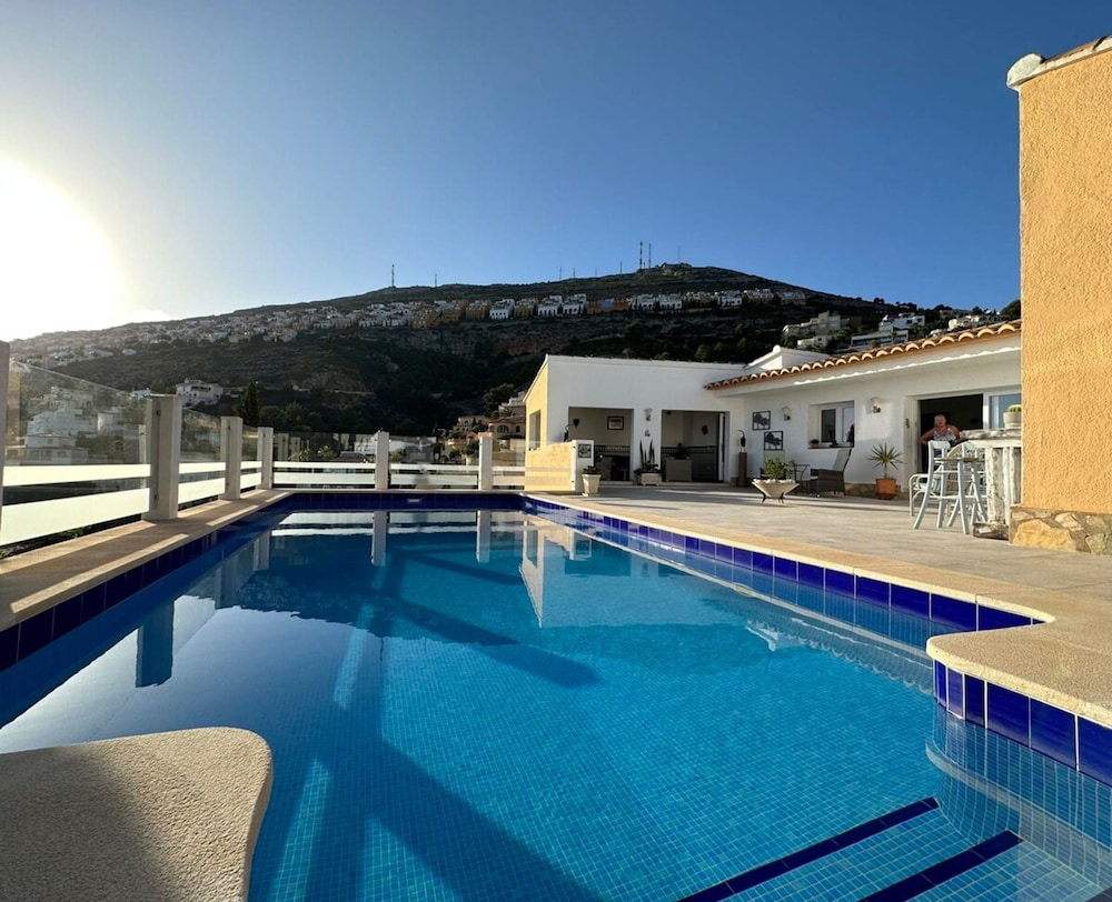 Incredible Views Villa With Private Pool