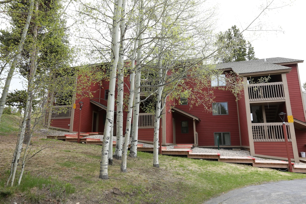 Indian Peaks Resort